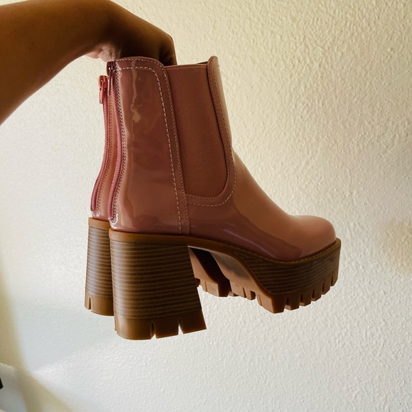 Steve Madden Shoes - Steve Madden Pink Platform Boots